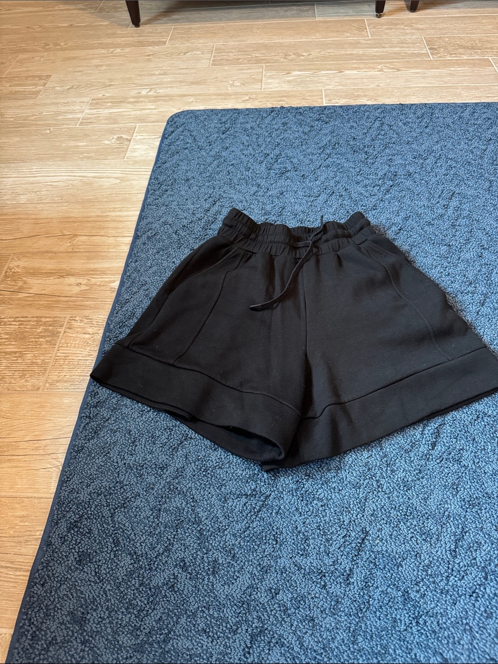 Varley Black Elastic Waist Athletic Shorts